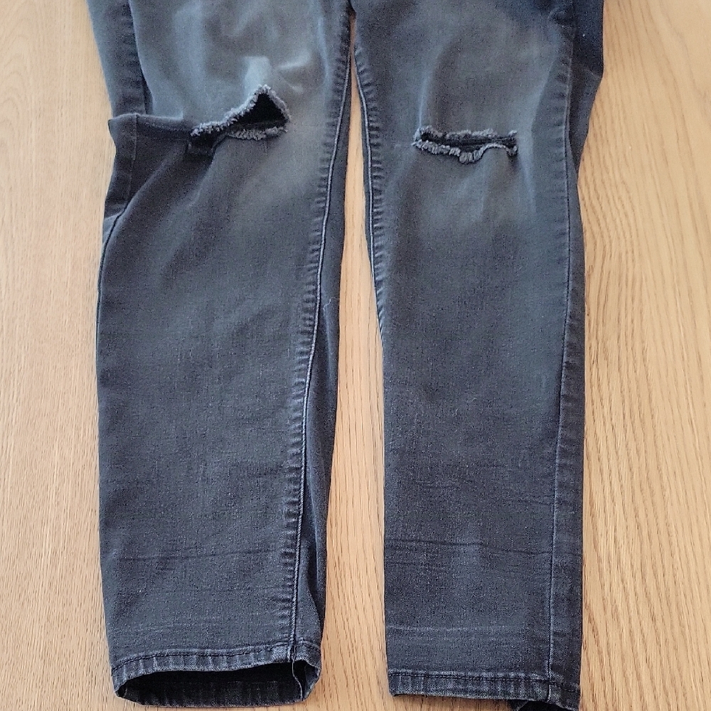 Love Moda Womens Black Distressed Denim Overalls Ripped Knee Size 1X RJHD-915P - Picture 3 of 7